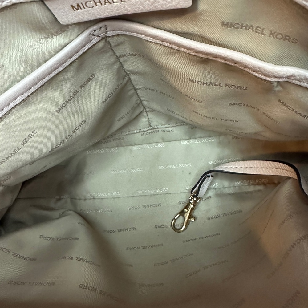 Michael Kors Blush Shoulder Bag with Gold Accents Raven - Picture 11 of 13
